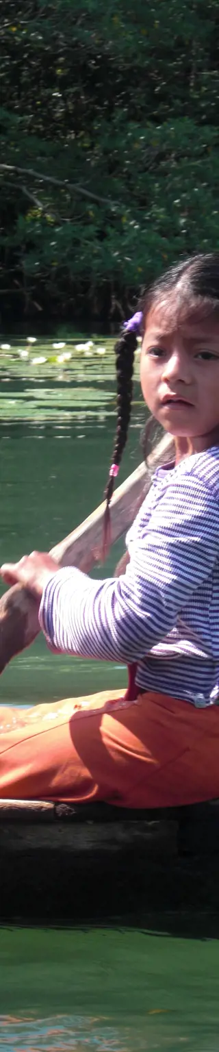 Atemberaubende Bootsfahrt auf dem Rio Dulce